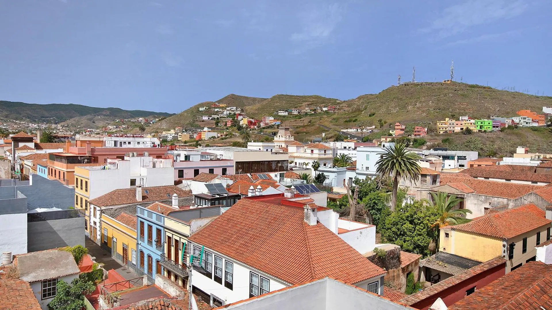 El Mirador De Viana contacts